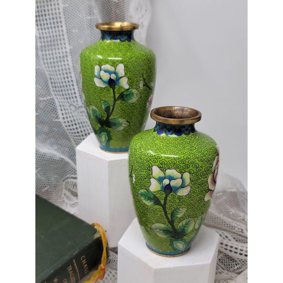 Vintage Green Cloisonné Vases One Matched Pair - Picture 6 of 10